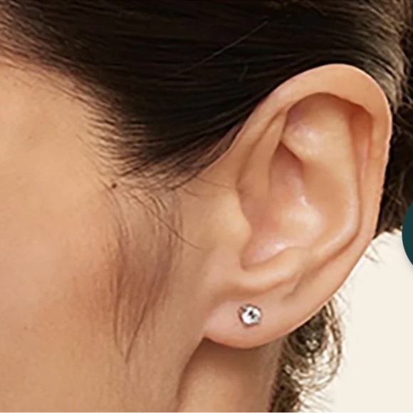 Moissanite Jewelry - Moissanite NWT 925 silver .25 CTW
Elegant push back stud earrings
Retail $100.00